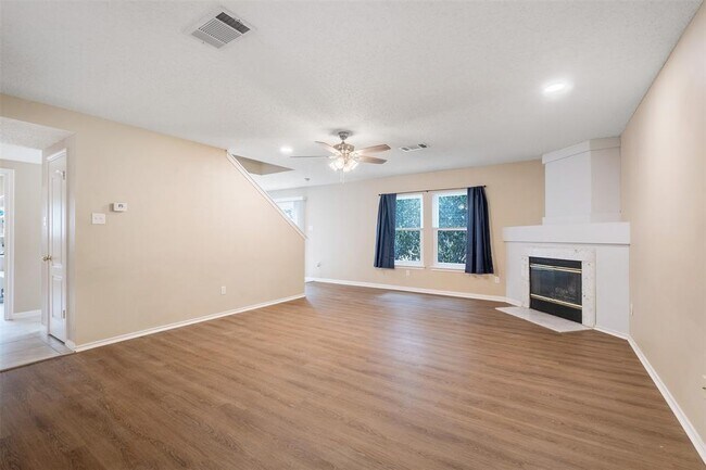 Building Photo - 2507 Byfield Dr
