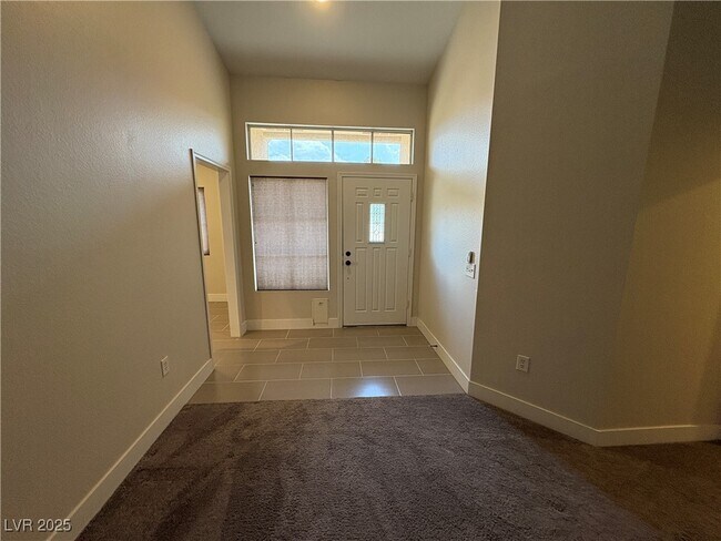 Building Photo - 8832 Villa Ridge Dr