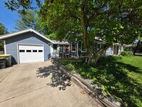 Building Photo - MOVE IN BY JULY AND GET AUGUST RENT FOR ON...