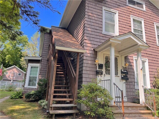 Building Photo - 28 N Elm St