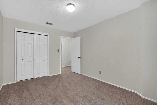 Building Photo - 1410 Green Terrace Dr
