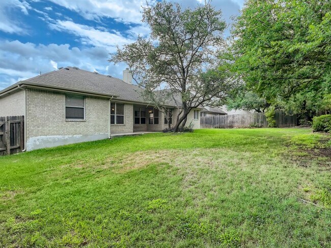 Building Photo - 11918 Loomis Dr