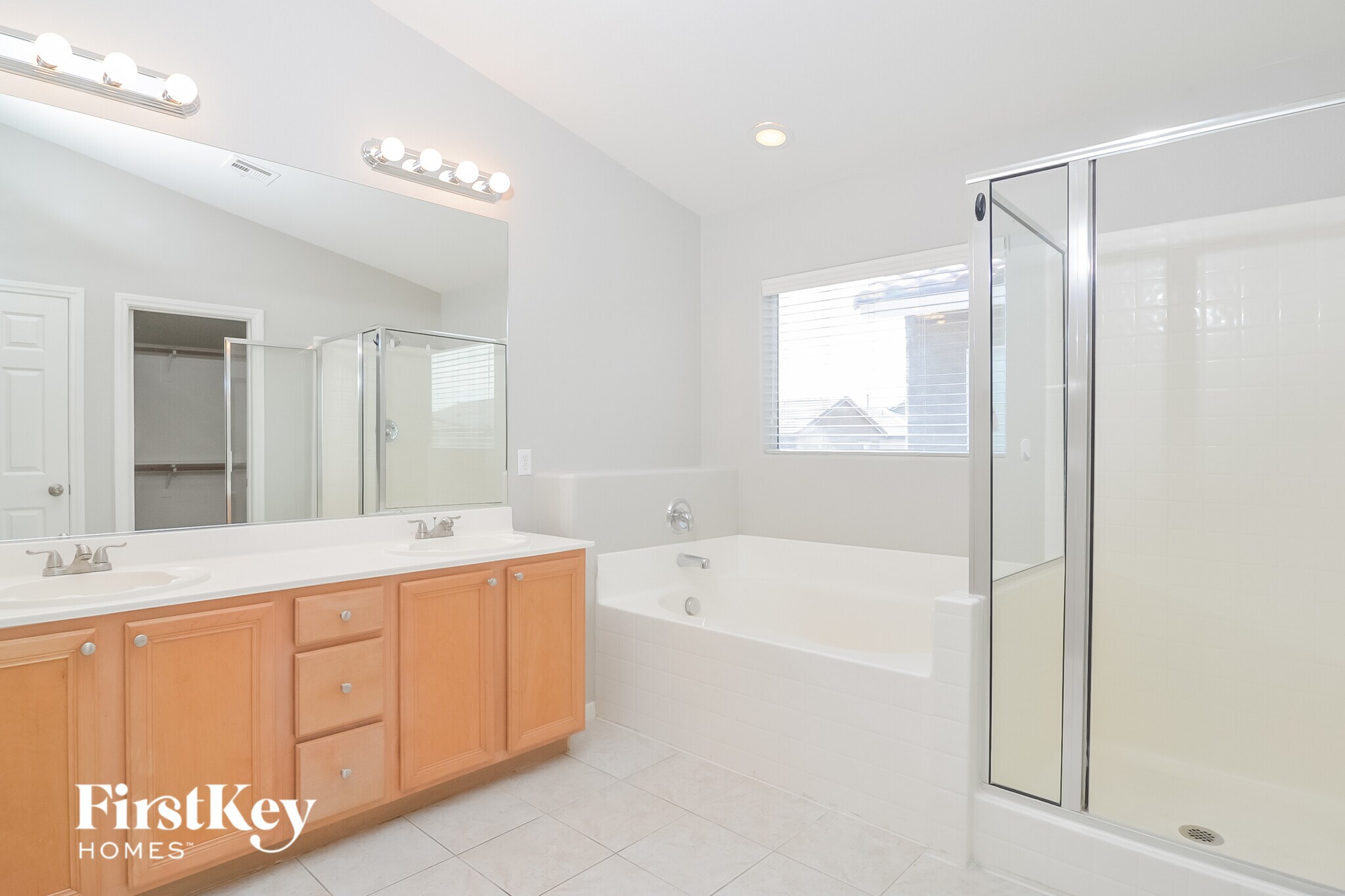 Building Photo - 4946 Copperlyn St