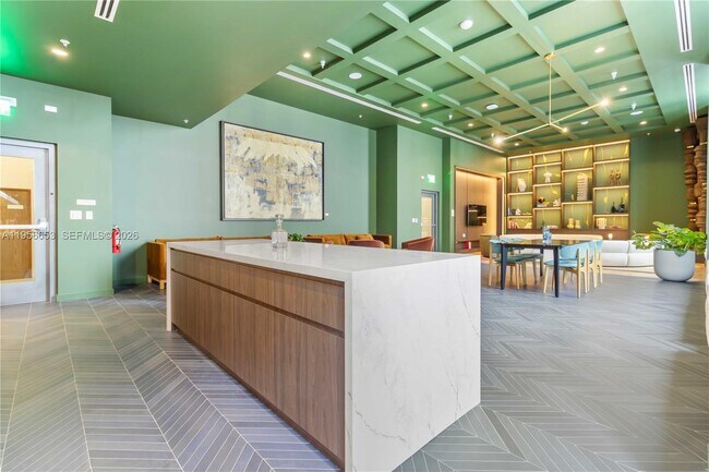 Building Photo - 11 NE 6th St