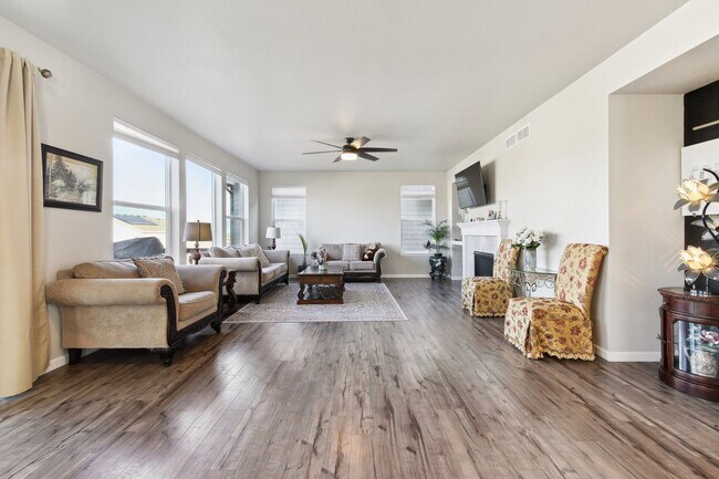 Building Photo - Check out this fantastic home nestled in the highly desirable Candelas community - Available Sept...