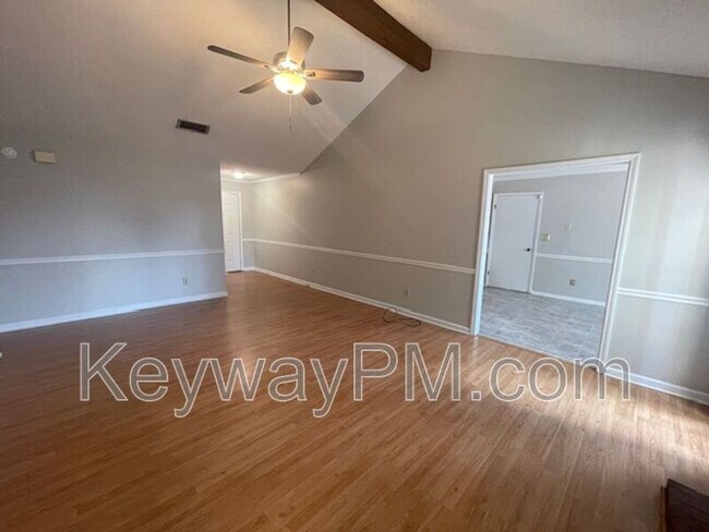 Building Photo - 622 Ridgefield Dr