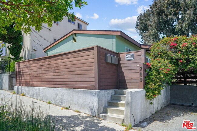 Building Photo - 709 Ocean Park Blvd