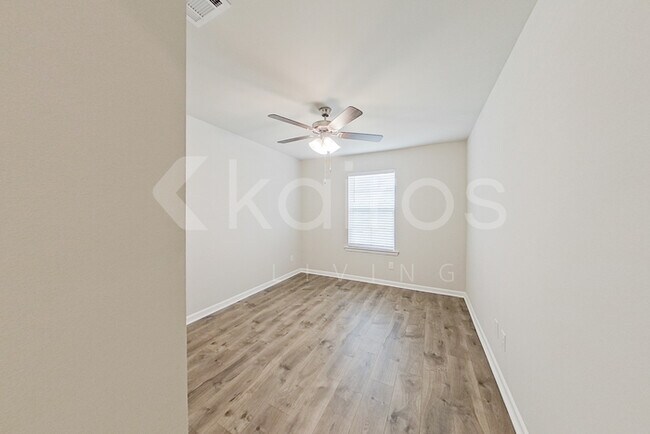 Building Photo - 112 ORTHELLO COURT