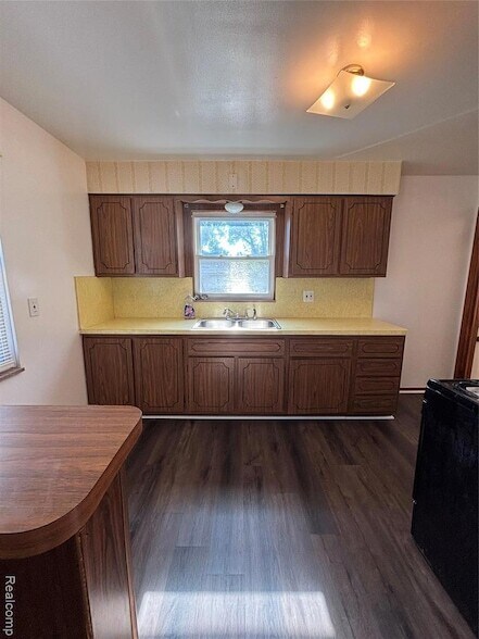 Building Photo - 29213 Ruthdale St