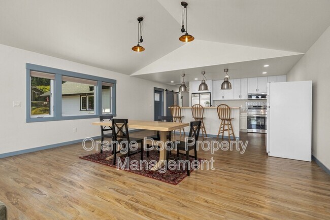 Building Photo - 7009 Stanich Ave