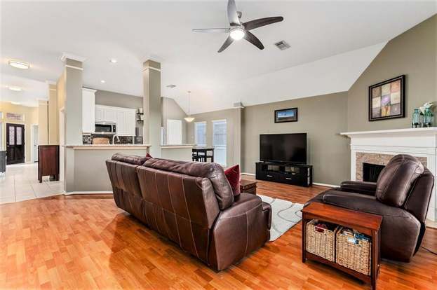 Building Photo - 21506 Willow Glade Dr