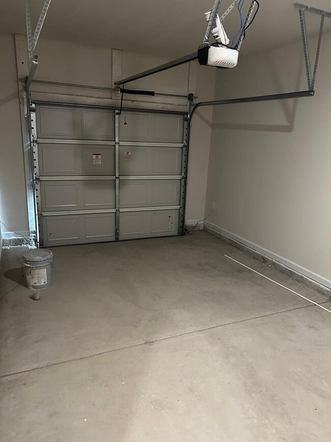 Building Photo - 4248 Notting Hill Dr SW