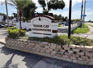 Building Photo - 9209 Tudor Dr