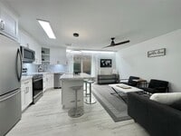 Building Photo - 1801 Huldy St