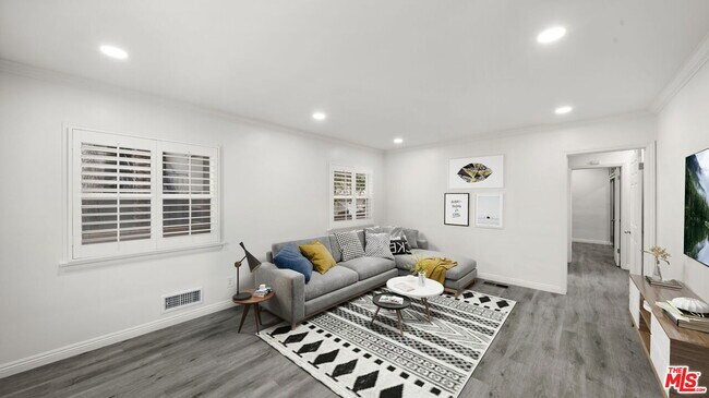 Building Photo - 6311 S La Tijera Blvd
