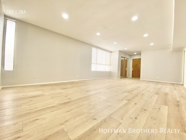 Building Photo - 931 S Wooster St Los Angeles, CA 90035