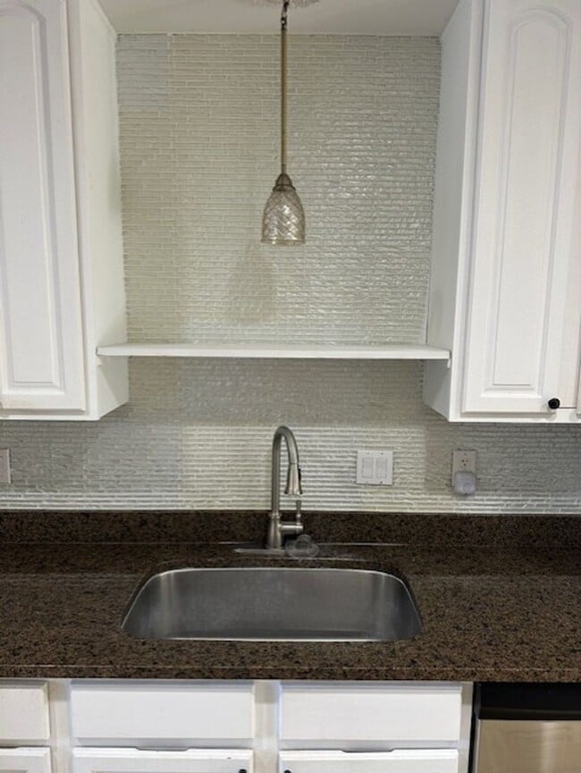 Building Photo - Beautiful Home in desirable River Gate!!!