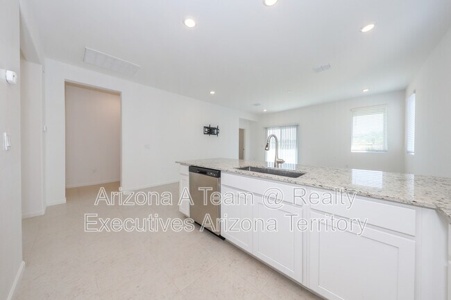 Building Photo - 17581 S Desert Barberry Dr