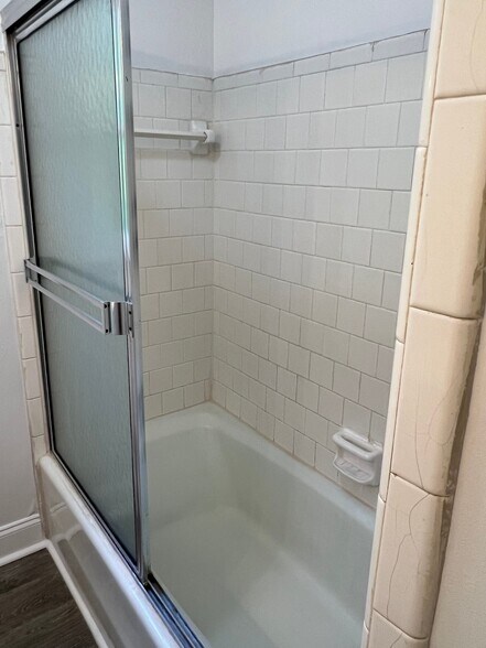 Building Photo - 3150 Sandy Plains Rd