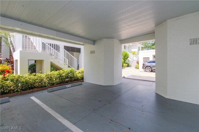 Building Photo - 1045 Tarpon Cove Dr