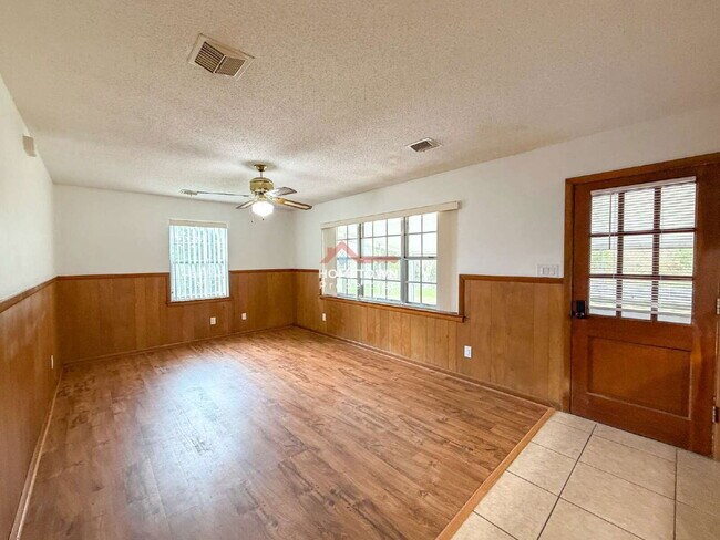 Building Photo - 7 N 77th Ave