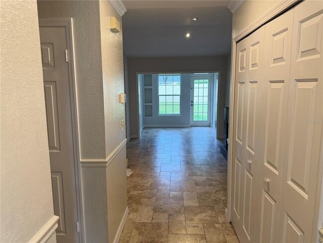 Building Photo - 3724 River Oaks Ct