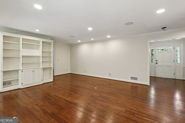 Building Photo - 4708 Tall Pines Dr NW