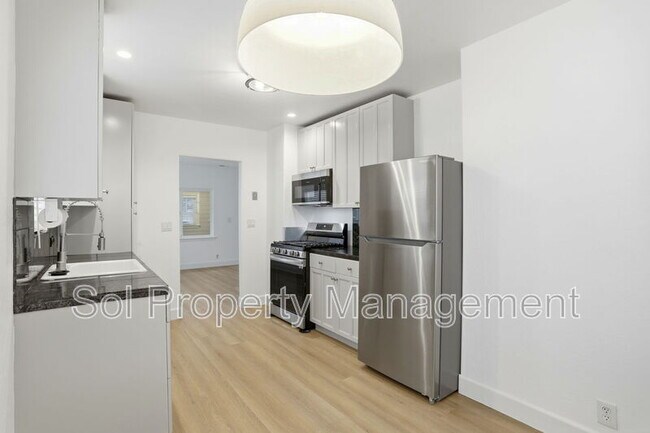 Building Photo - 2625 Howe St