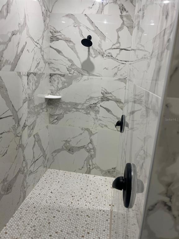 Building Photo - 1207 Crawford Ave