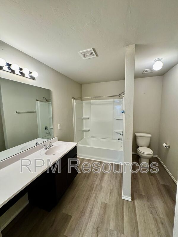 Building Photo - 11728 Jude Way