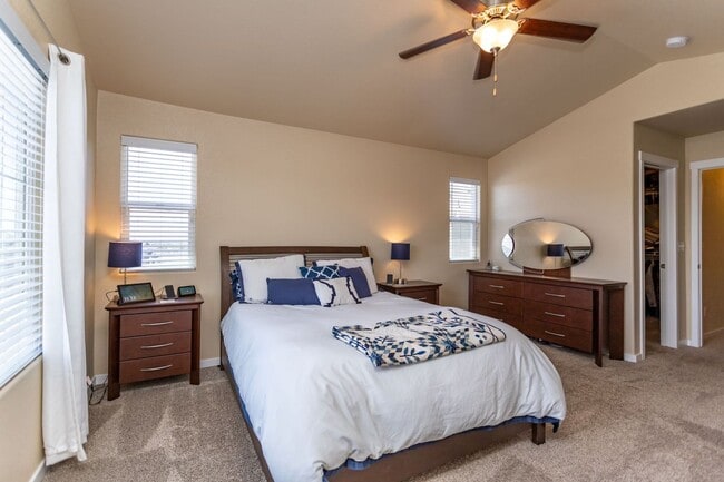 Building Photo - Immaculate 3-Story Home | Comfort, Space &...