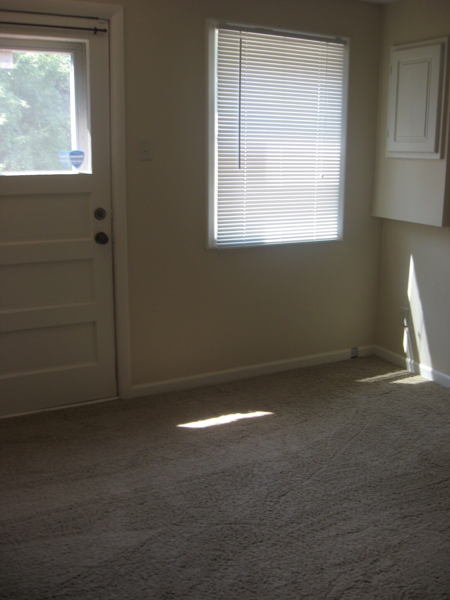 Building Photo - 5633 Parker St