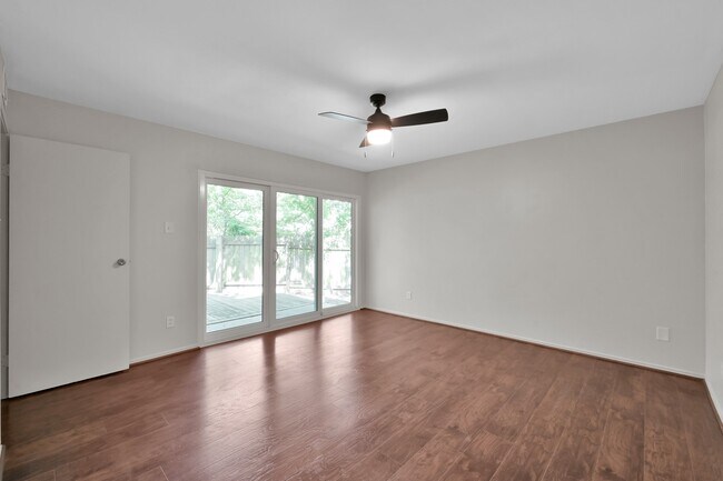 Building Photo - 21 Gambrel Oak Pl