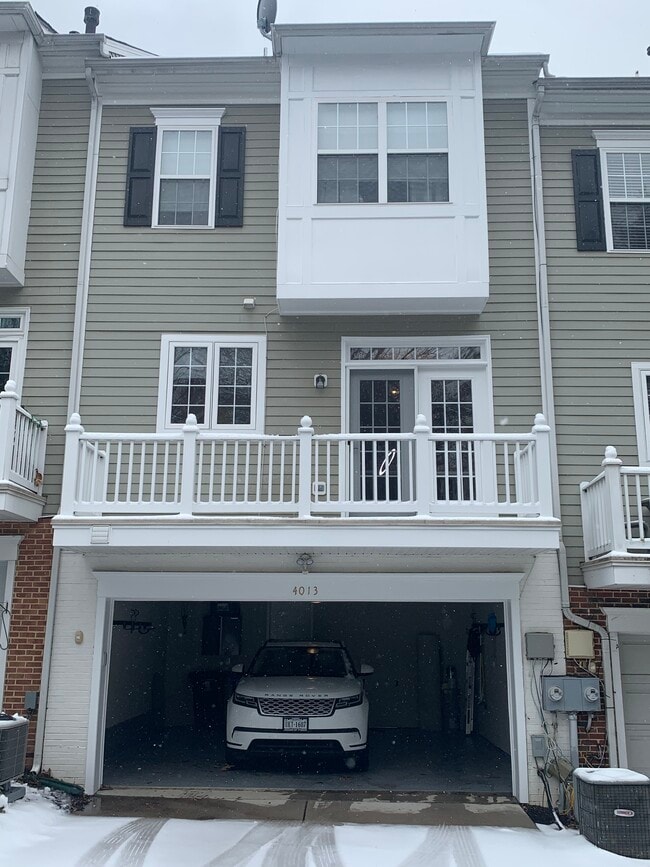 Building Photo - 4013 Columbia Pike