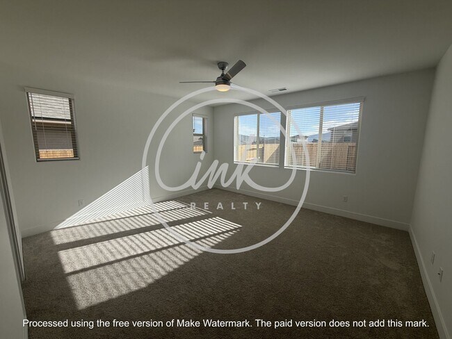 Building Photo - 185 Radiant Dr