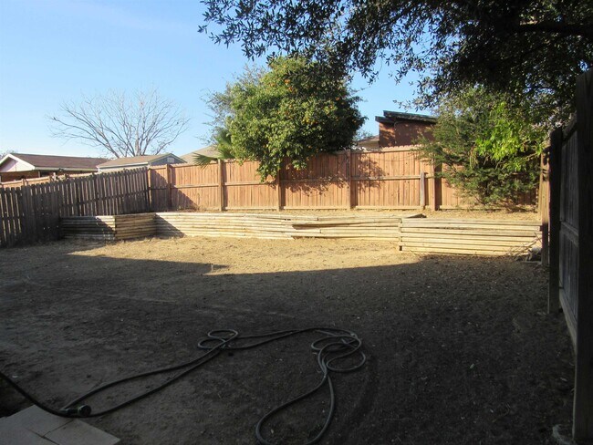 Building Photo - 6106 Eusebio Dr