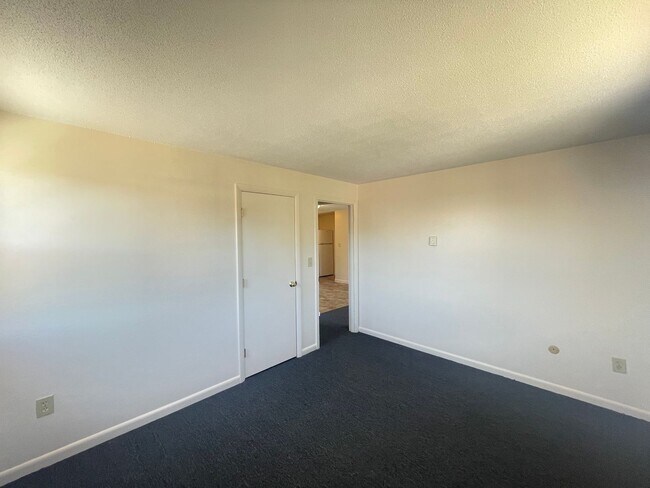 Building Photo - 173 Loudon Rd