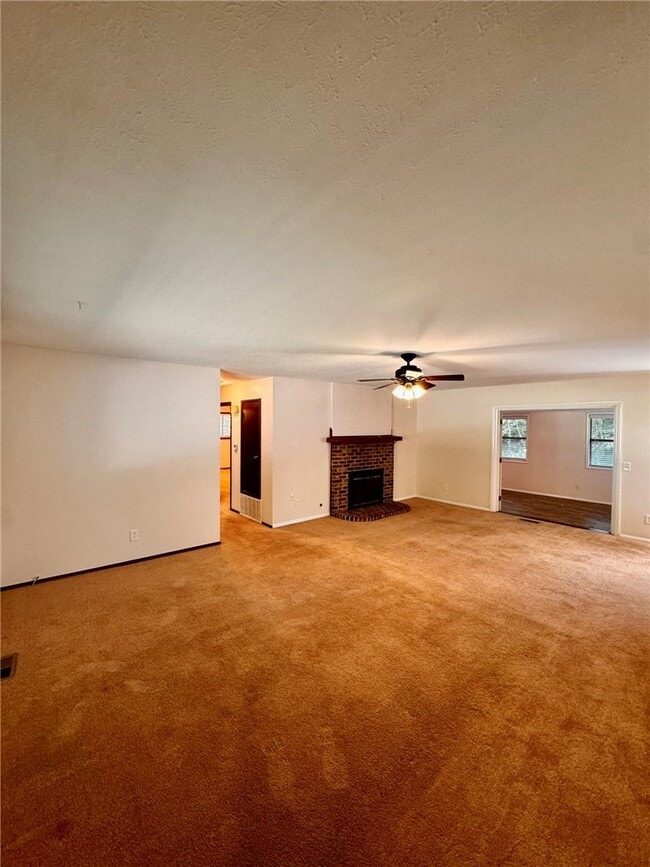 Building Photo - 9108 Bluff Dr