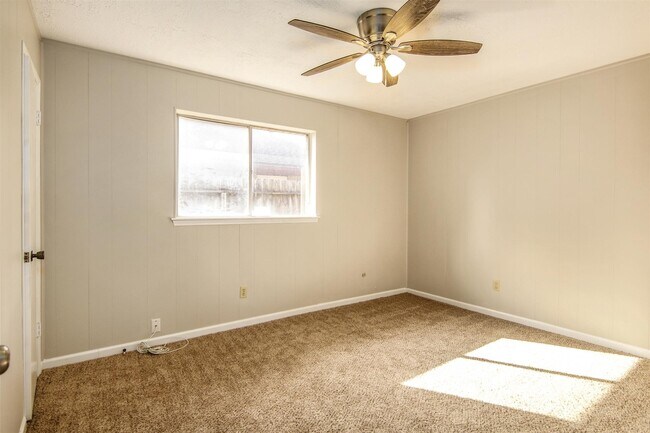 Building Photo - 4305 Fairway St