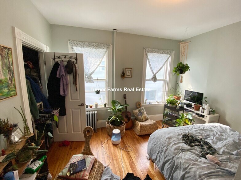 Building Photo - 3 Oswald St