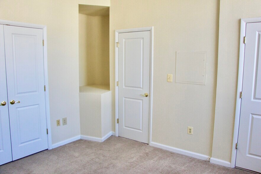 Bedroom 1 - 526 St Paul St