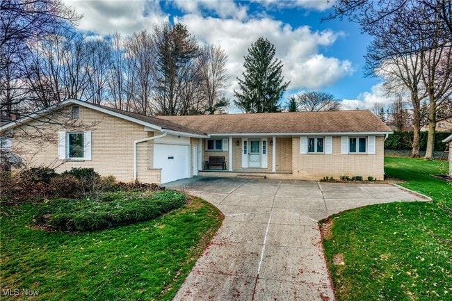 Building Photo - 33115 Ledge Hill Dr