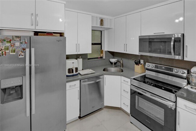Building Photo - 2505 NW 49th Terrace