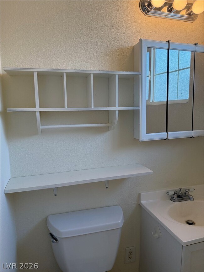 Building Photo - 640 6th St