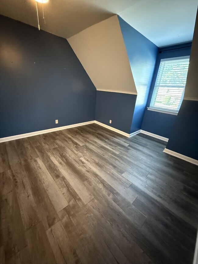 Building Photo - 1413 Quail Run