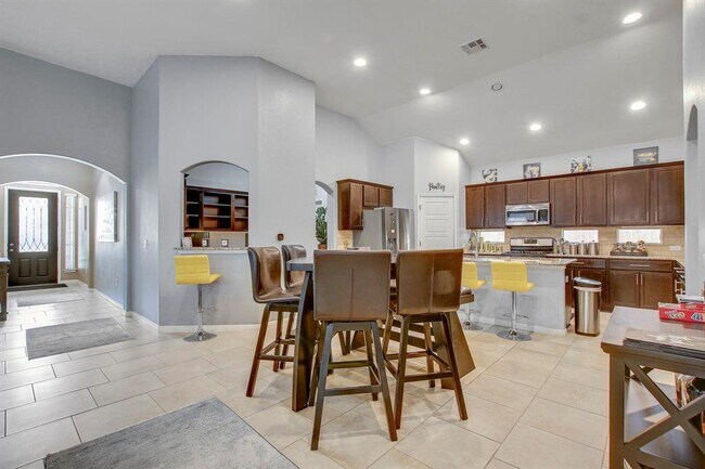 Building Photo - 16508 Pallazo Dr