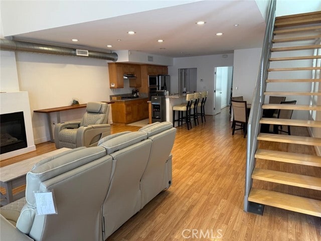 Building Photo - 550 S Brea Blvd