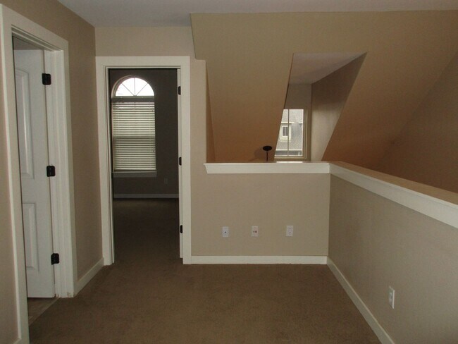 Building Photo - Maumelle Townhome