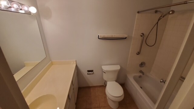 Building Photo - 6135 Knoll Wood Rd