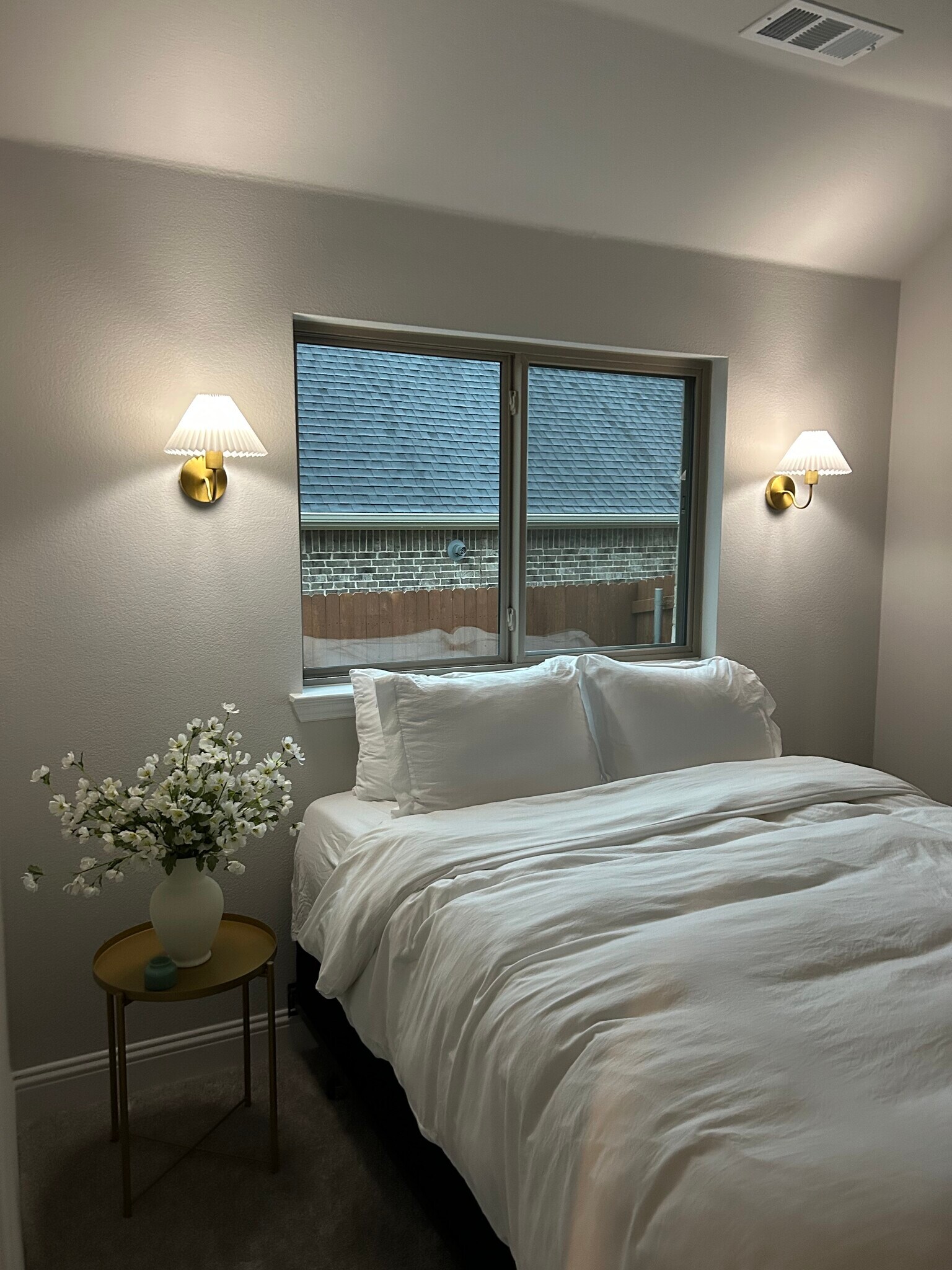 Building Photo - 3820 Summerfield Dr